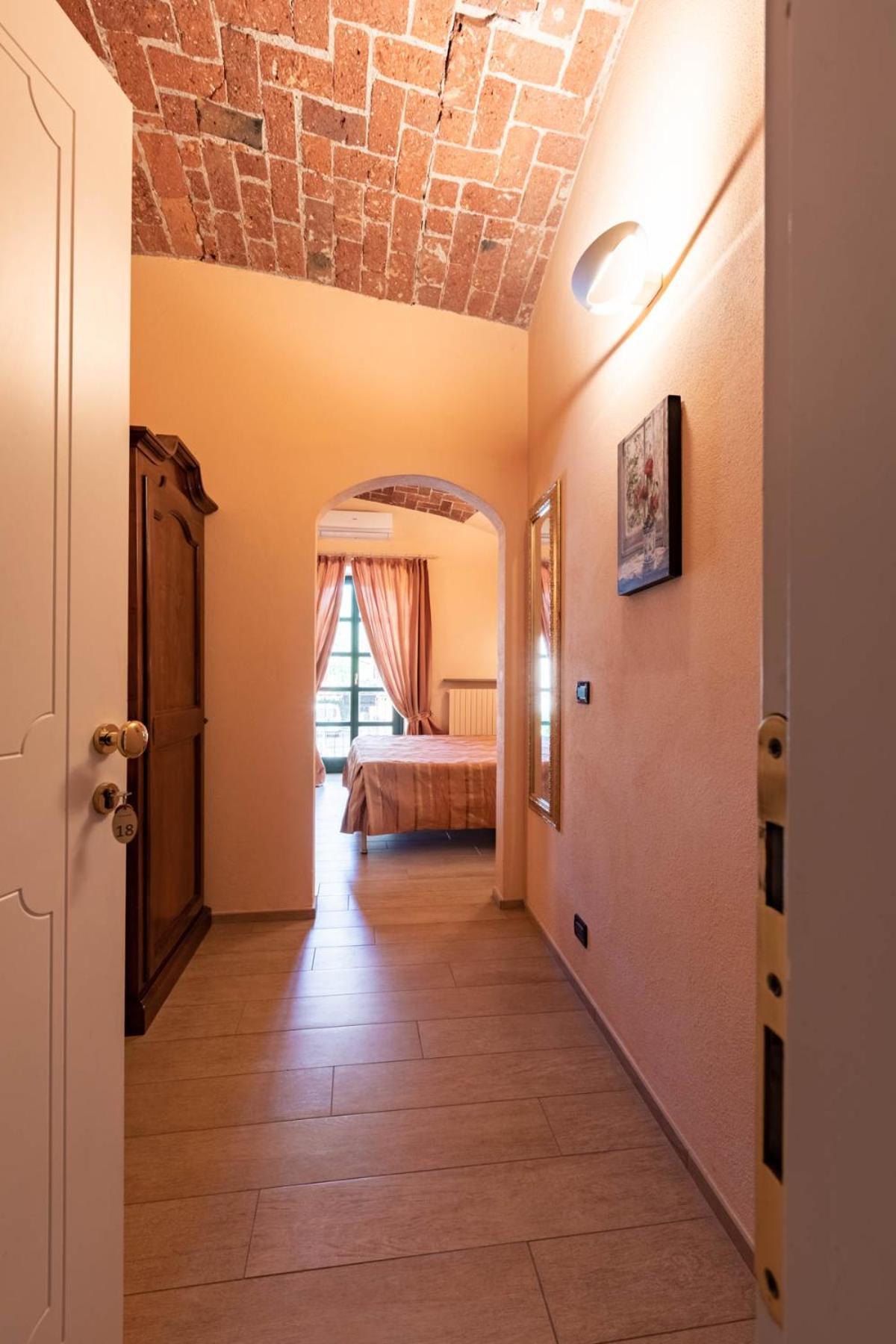 Le Lanterne Hotel Borgo San Dalmazzo Exterior foto