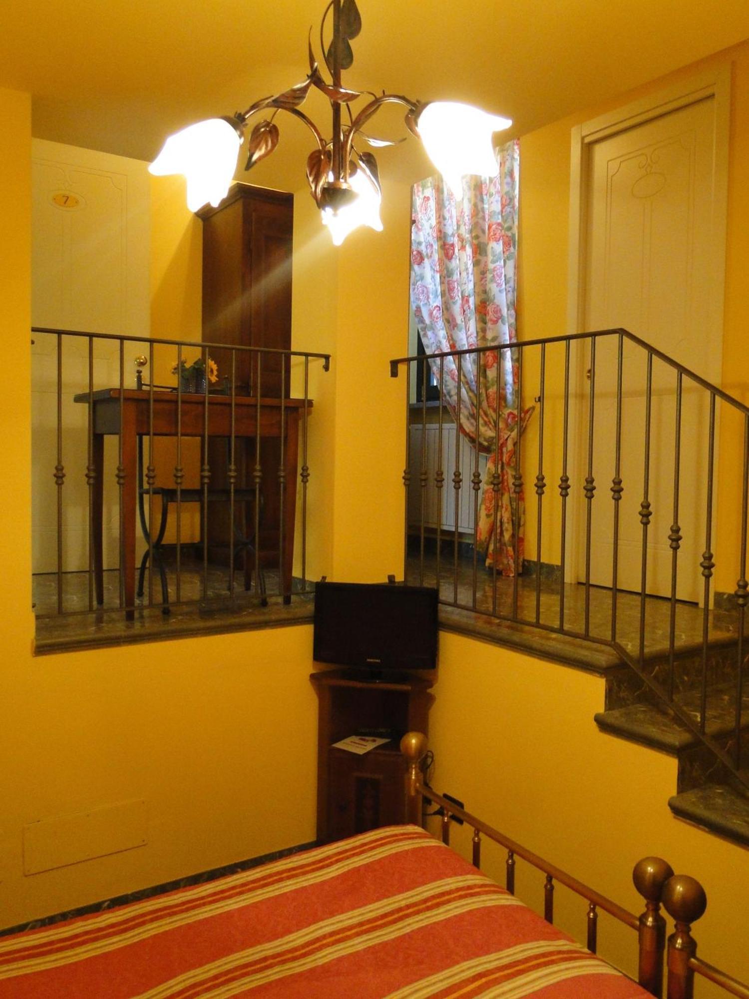 Le Lanterne Hotel Borgo San Dalmazzo Exterior foto