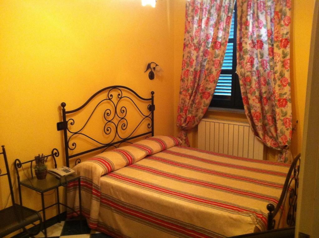 Le Lanterne Hotel Borgo San Dalmazzo Quarto foto