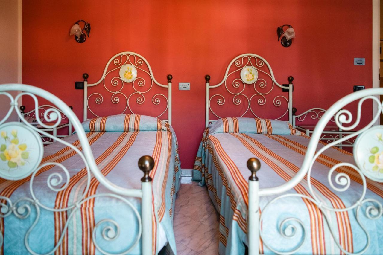 Le Lanterne Hotel Borgo San Dalmazzo Exterior foto